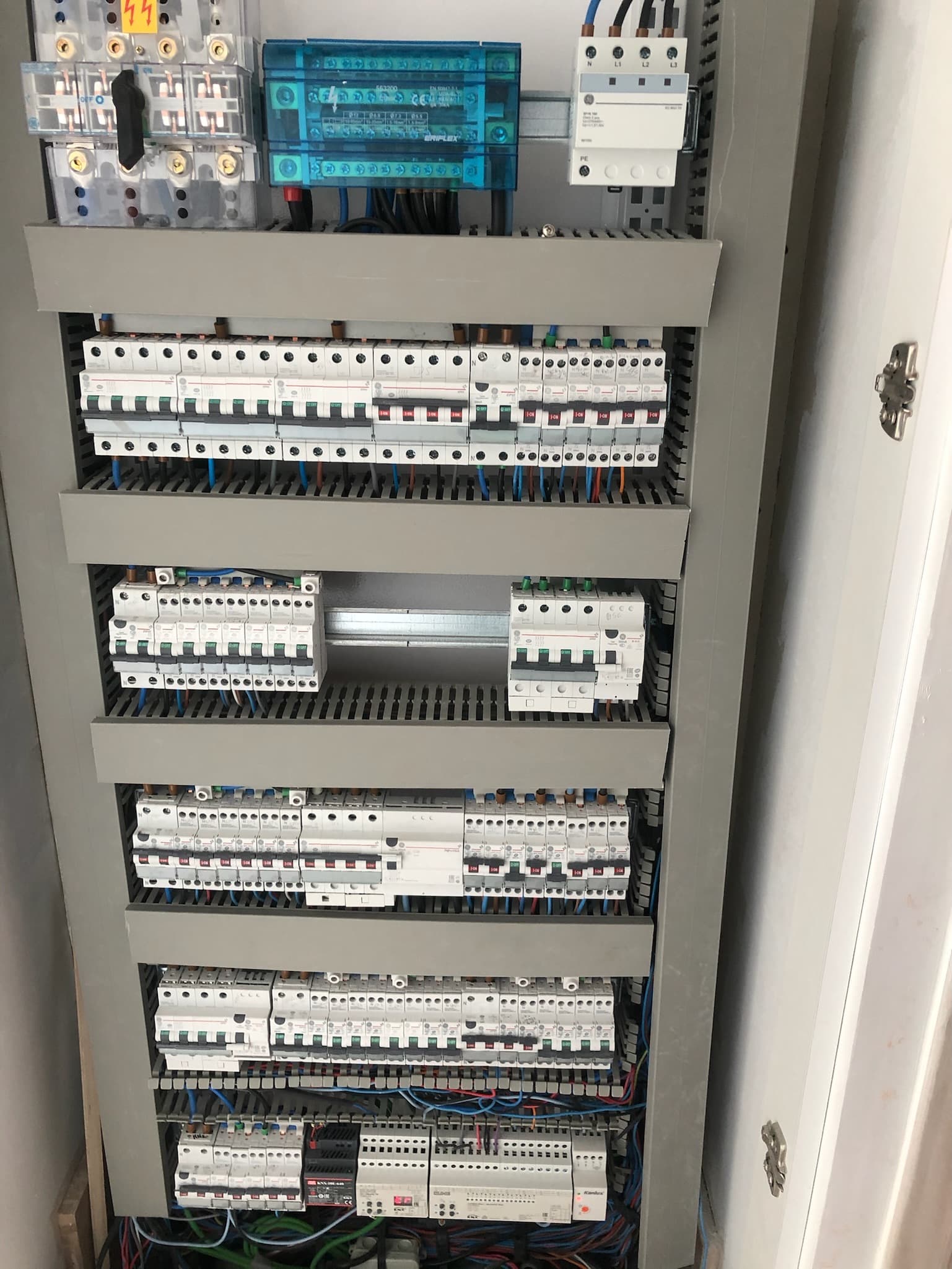 Électricien professionnel au Careï